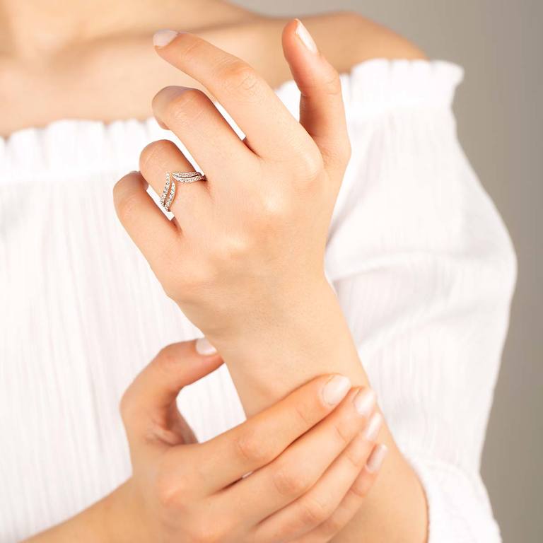 انگشتر طلا سفید دو رینگ نگین برلیان